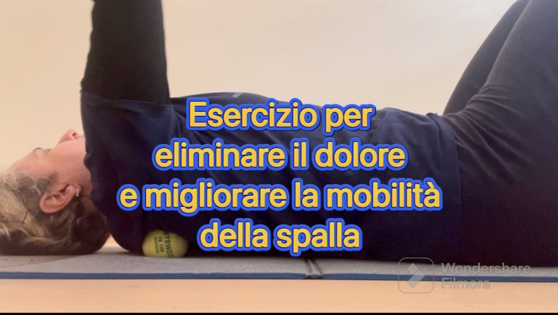 Esercizio per eliminare il dolore e migliorare la mobilità della spalla ...